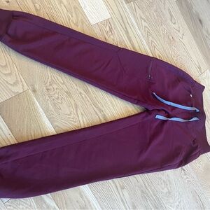 Figs Men's Maroon Jogger Pants